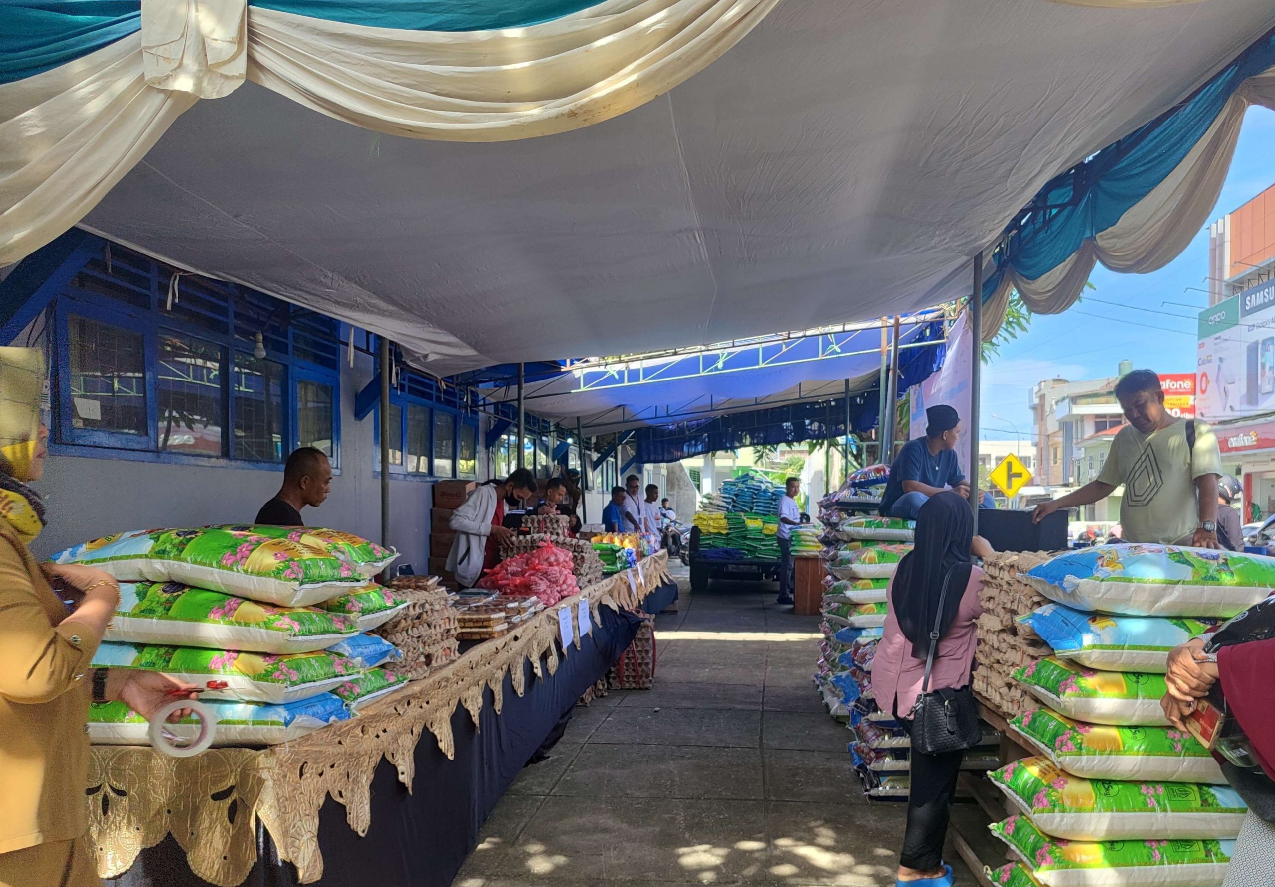 TPID Baubau Gelar Pasar Murah di Kantor Disperdagin